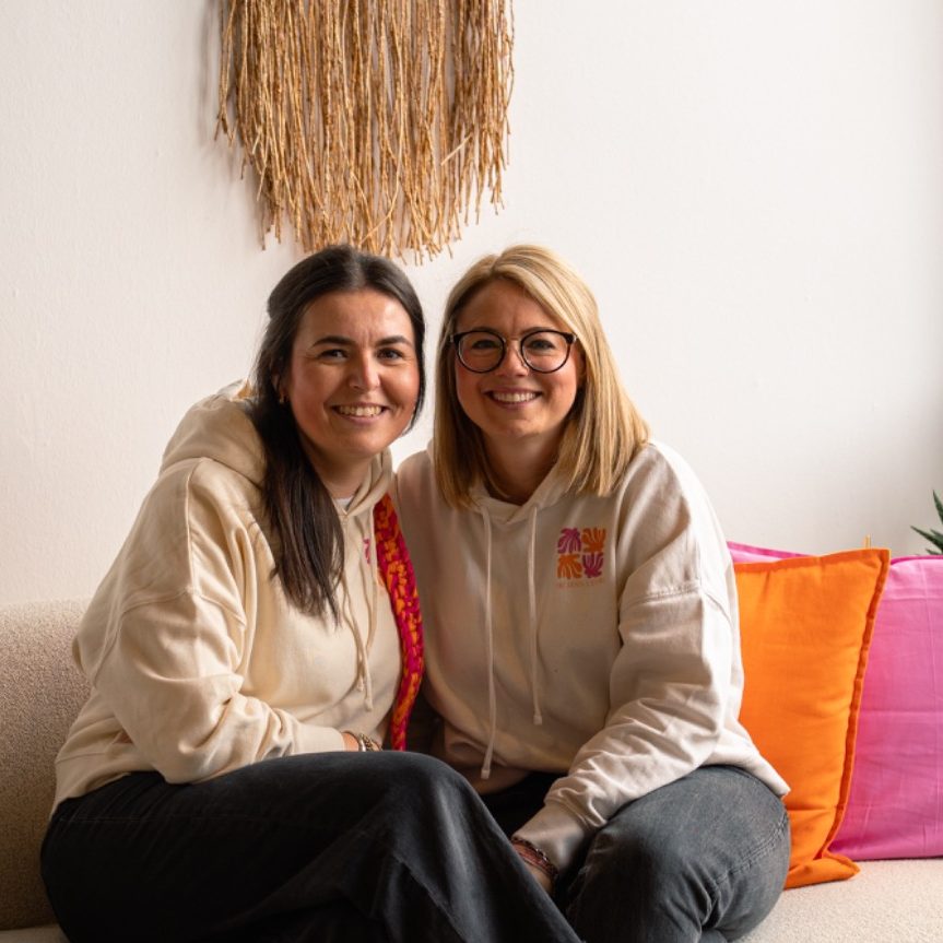Das Team von MOVIVA in Moers: Karina Demann und Diana Hinz bieten Yoga und Kreativkurse an. Das Team von MOVIVA in Moers: Karina Demann und Diana Hinz bieten Yoga und Kreativkurse an.